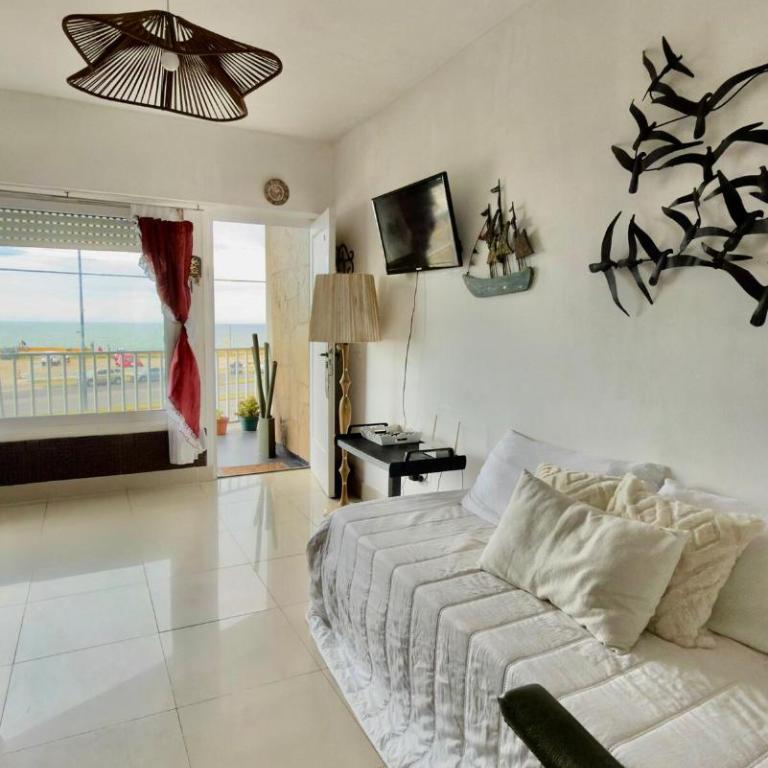 Mediterraneo - frente al mar, con amaneceres únicos, balcon y estacionamiento - One-Bedroom Apartment - 1