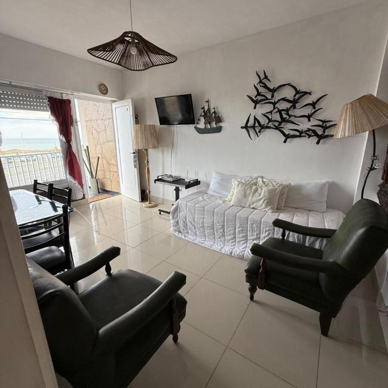 Mediterraneo - frente al mar, con amaneceres únicos, balcon y estacionamiento - One-Bedroom Apartment - 9