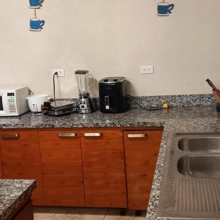 Hermosa Casa con piscina para grupo de 12 personas en Gualaceo - Three-Bedroom House - 9