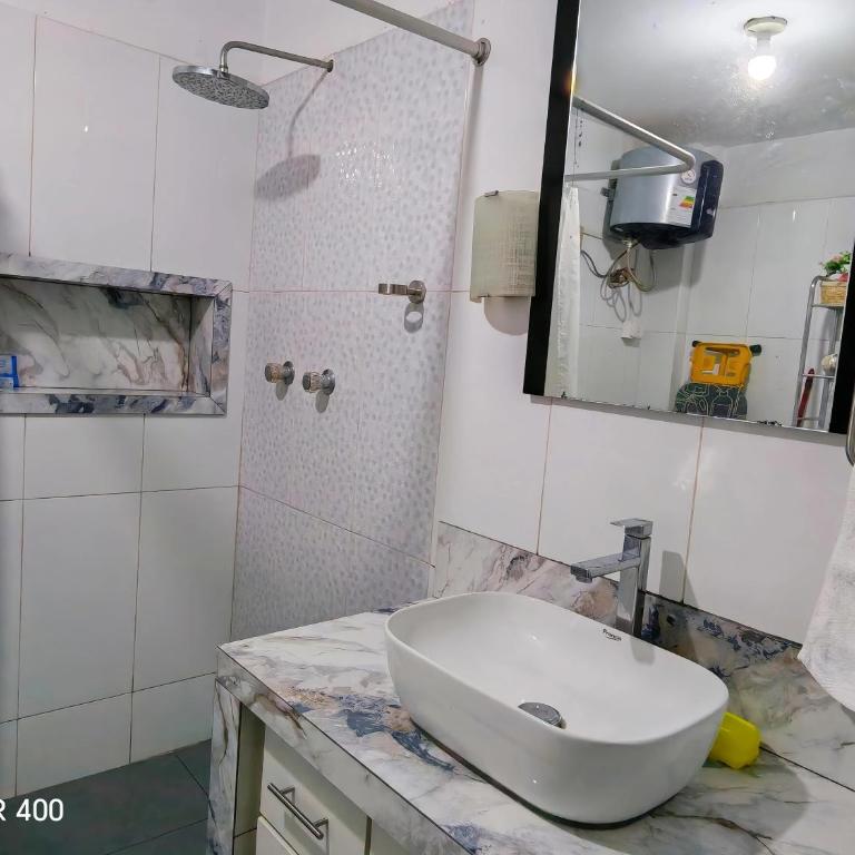 Adel 1 Ovalo Larco - Departamento - Two-Bedroom Apartment - 25