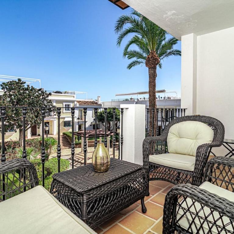 AP103- Aloha Pueblo Marbella by Roomservices - Apartamento - 1