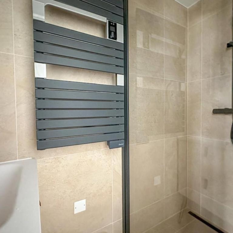 Flexliving - whole flat - Beauregard - Apartamento - 13