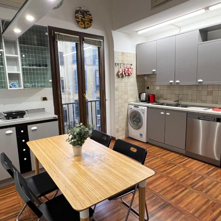 Stunning Center Rome Apartment - Appartamento con 2 Camere da Letto - 9
