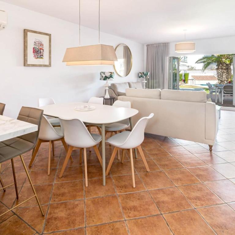 PG9 - Andalucian 3-story townhouse near Estepona - Apartamento - 11