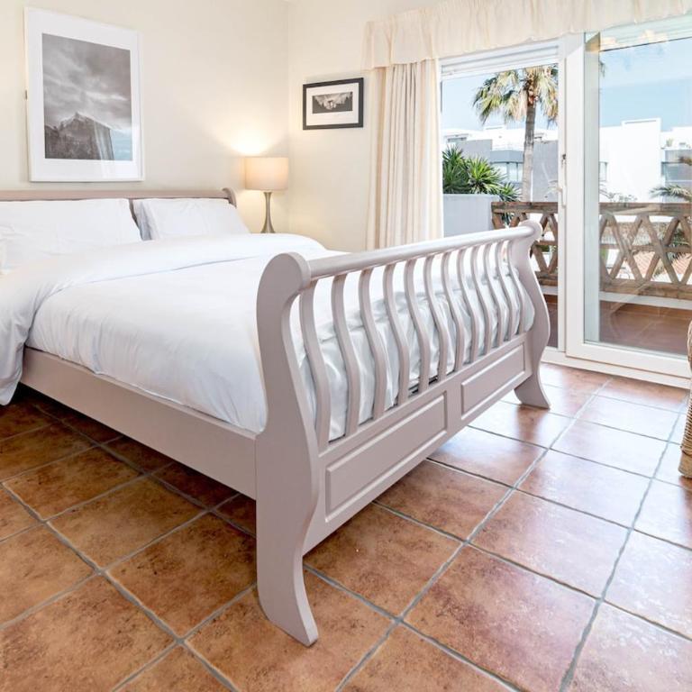 PG9 - Andalucian 3-story townhouse near Estepona - Apartamento - 55
