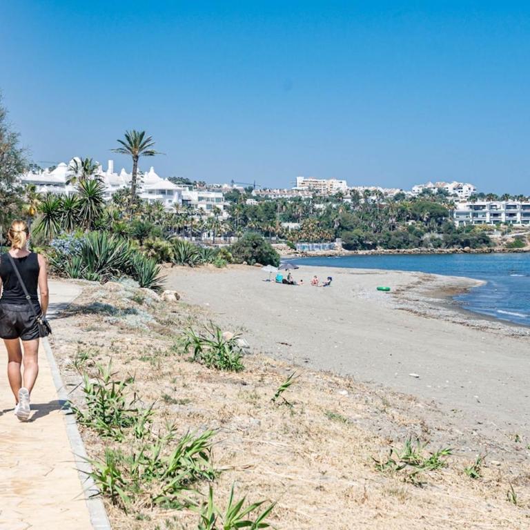 PG9 - Andalucian 3-story townhouse near Estepona - Apartamento - 60