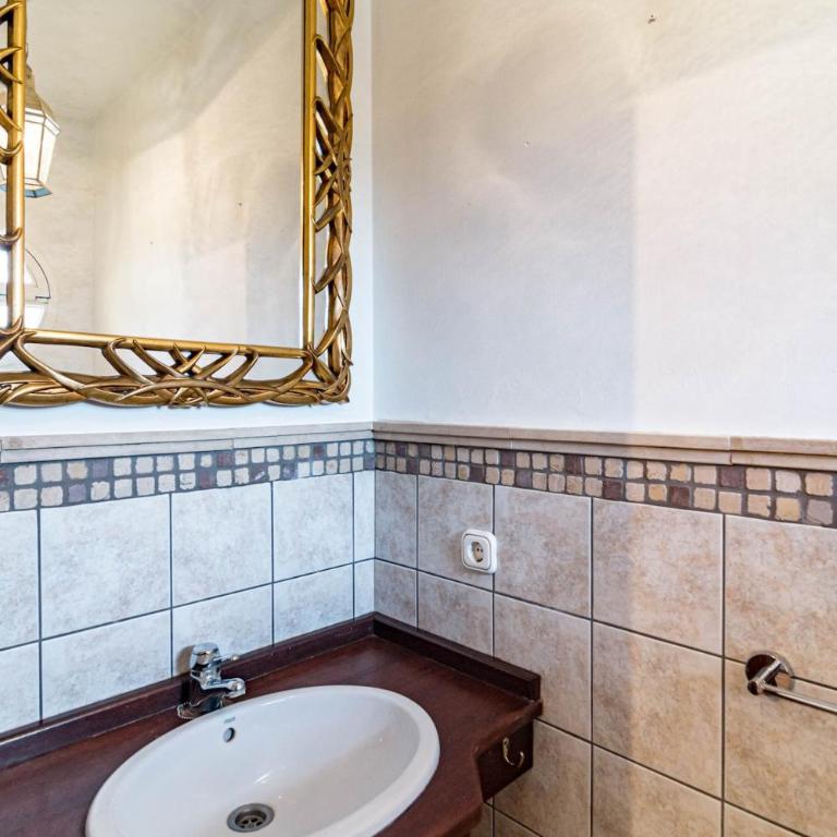 PG9 - Andalucian 3-story townhouse near Estepona - Apartamento - 66