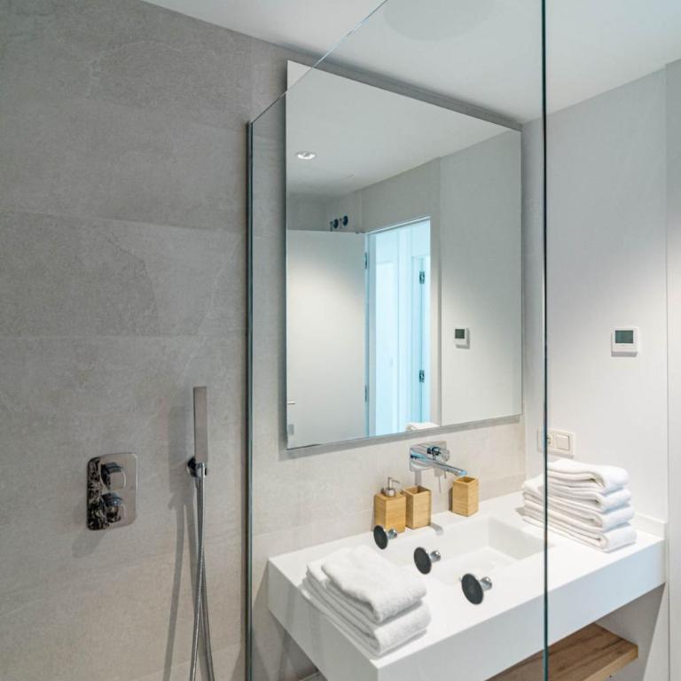 CAH - Large terrace indoor pool and gym - Apartamento - 36