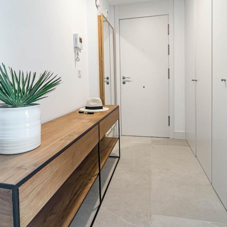 CAH - Large terrace indoor pool and gym - Apartamento - 38
