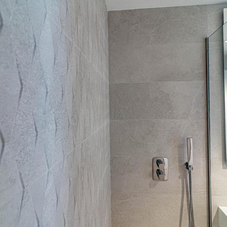 CAH - Large terrace indoor pool and gym - Apartamento - 37