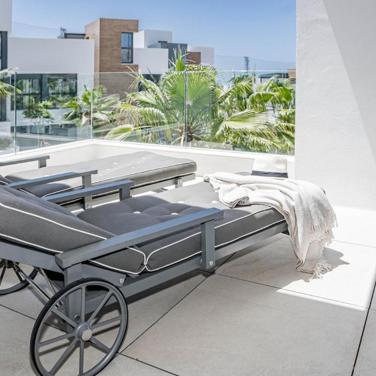 CAH - Large terrace indoor pool and gym - Apartamento - 42