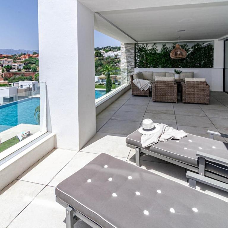 CAH - Large terrace indoor pool and gym - Apartamento - 44