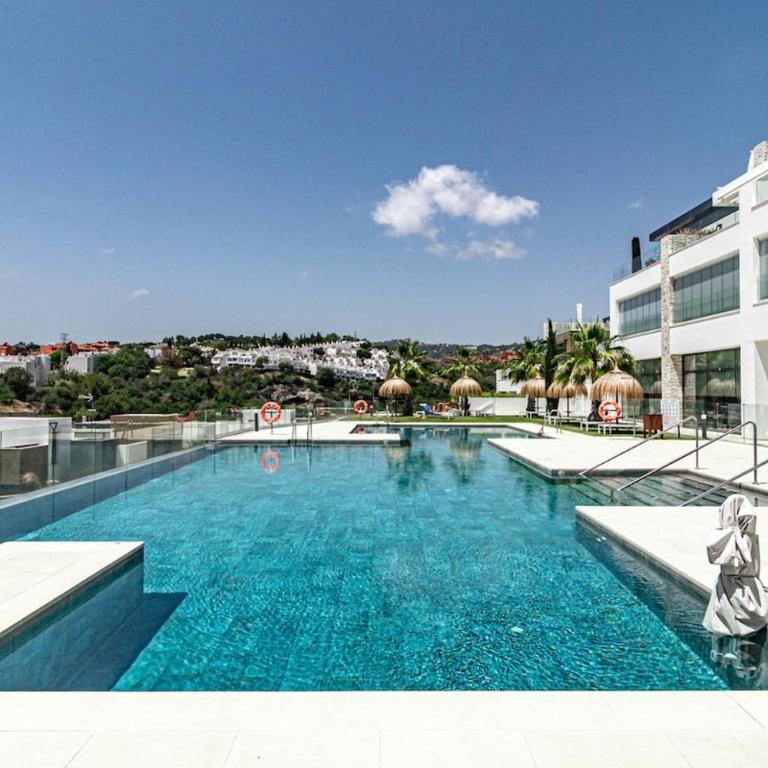 CAH - Large terrace indoor pool and gym - Apartamento - 51