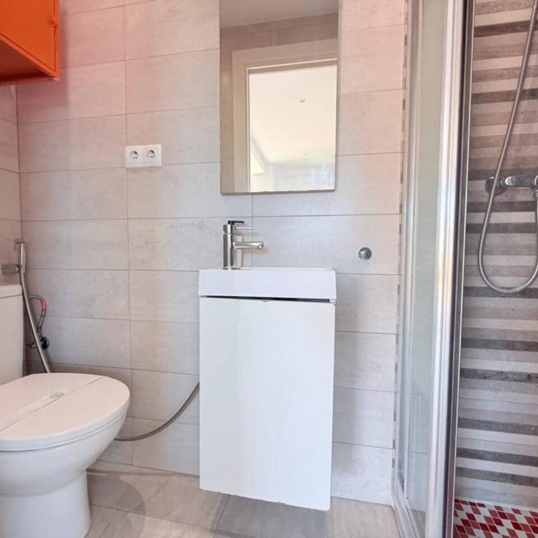 Modern 2BD Beach Apt in Los Boliches - Apartamento de 2 dormitorios - 16