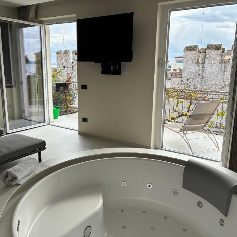 Syrmioncello - Castle Lounge - Apartment with Sauna and Spa - 12