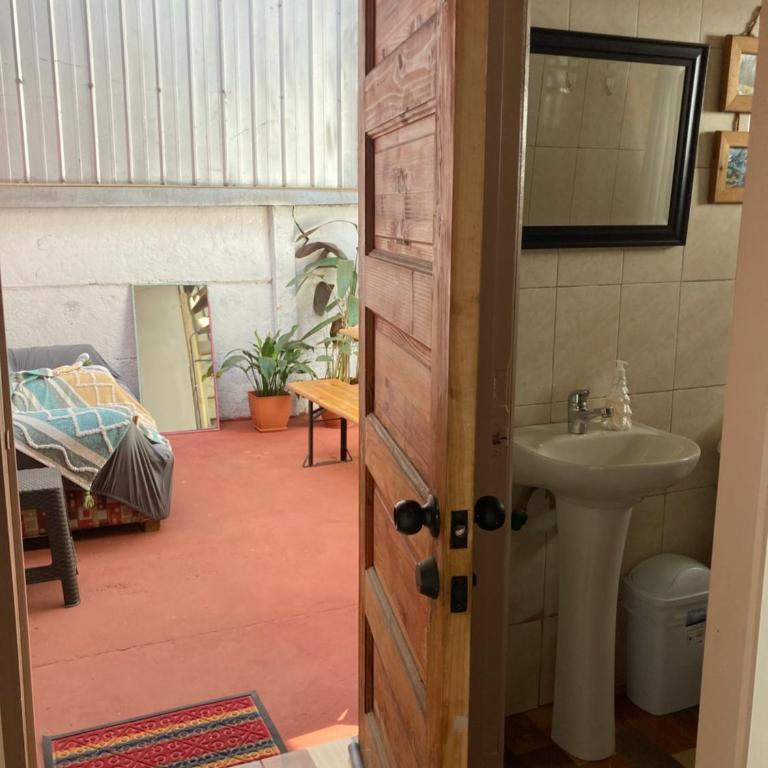 Excelente ubicación Depto con estacionamiento pet friendly - One-Bedroom Apartment - 4