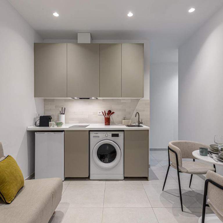 Waou Urban Home Chamberi - Deluxe Double Room (1 adult + 1 child) - 34