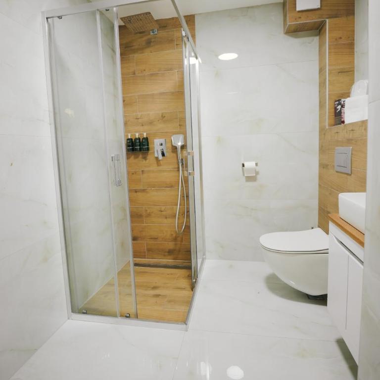 Golden Panorama Spa & Wellness - Premium Studio with Free Spa Access - 5
