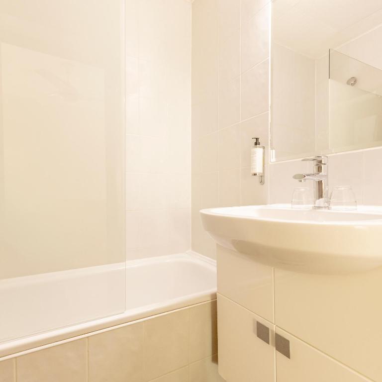 Hotel Gambetta - Chambre Double – Vue sur Cour - 8