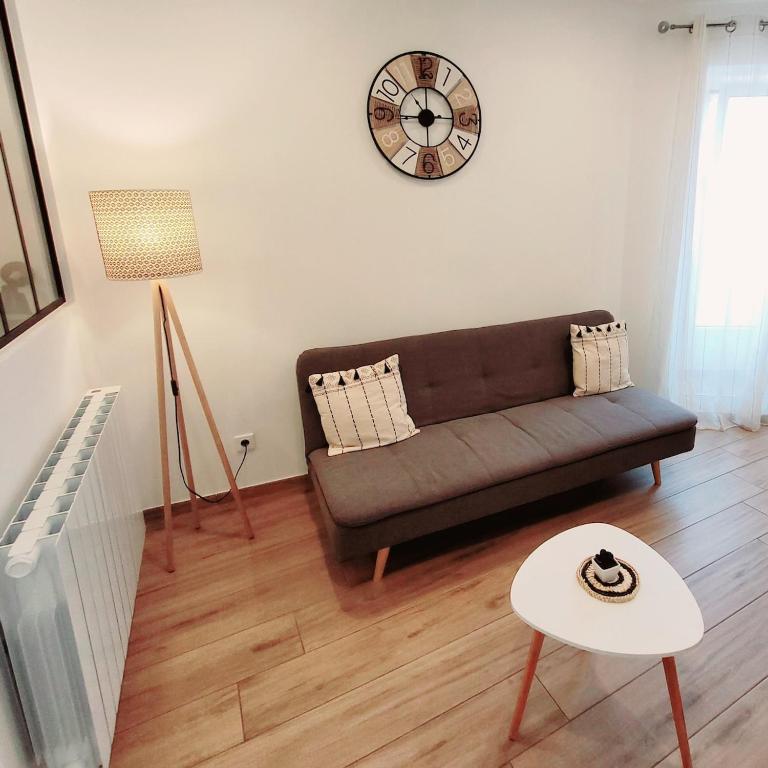 Charmant studio avec coin nuit - vieille ville CLIMATISE - Appartement 1 Chambre - 16
