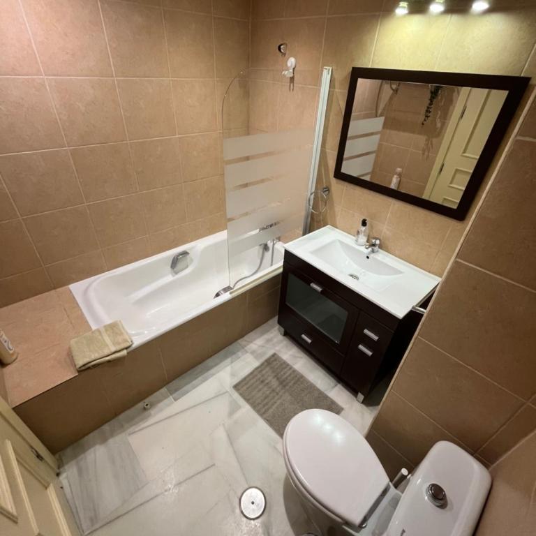 HomelyStay-Benalmadena, Puerto Marina - Apartamento con vistas al mar - 8