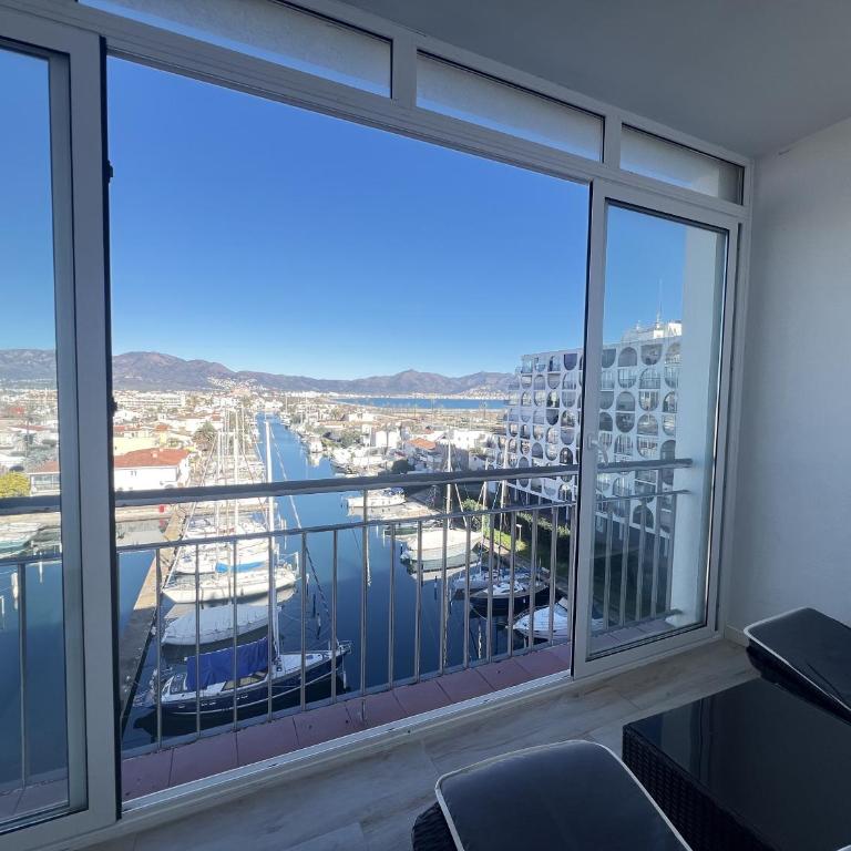 Apartamento Frente al Canal con Terraza y Vistas al Mar - Apartamento de 1 dormitorio - 5
