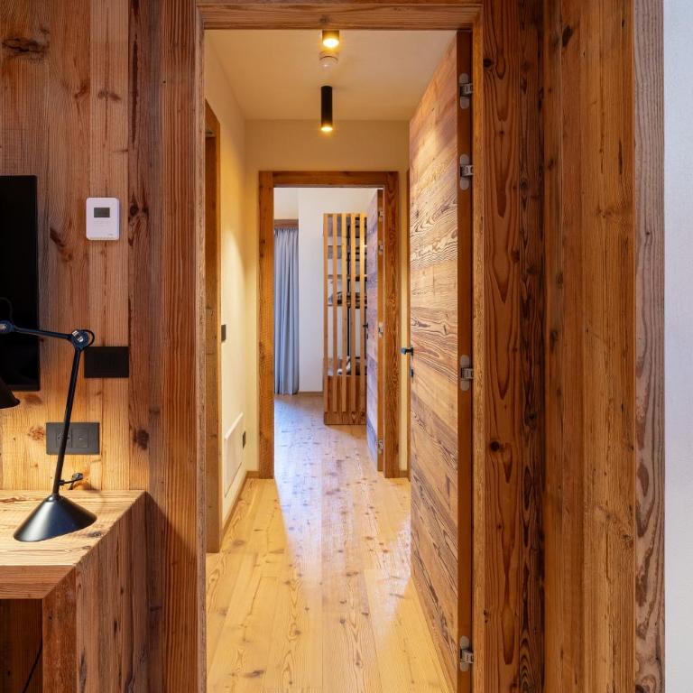 Breithorn Lodge - Appartement 2 Chambres avec Balcon et Terrasse - 10