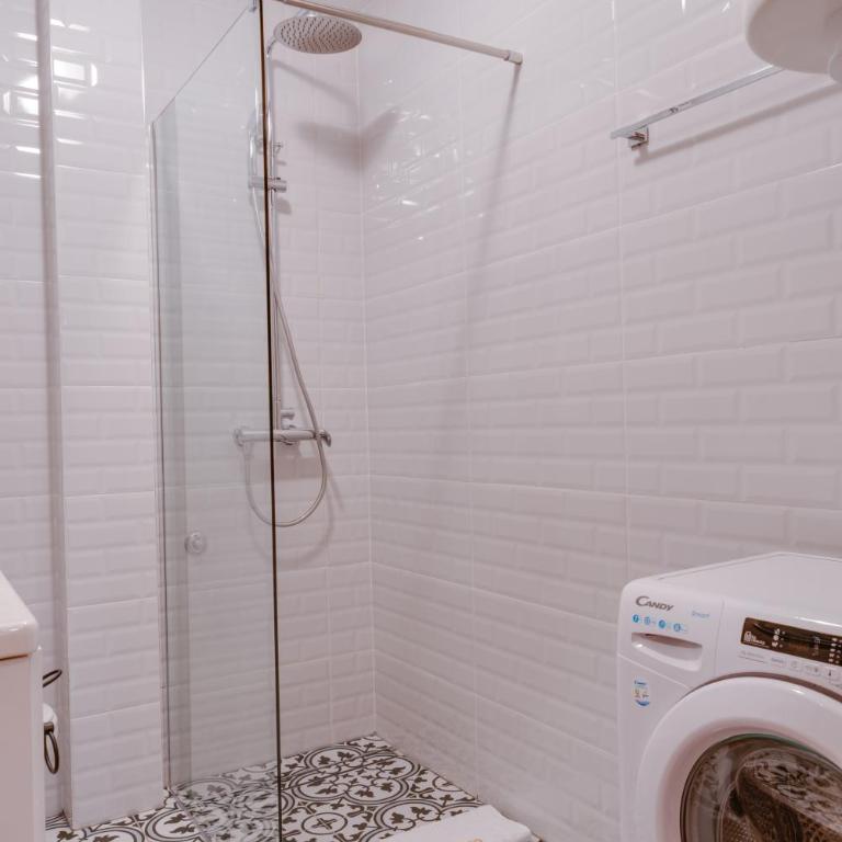 Apartmani Central 2 & Free Parking - Apartman sa 2 Spavaće Sobe - 26