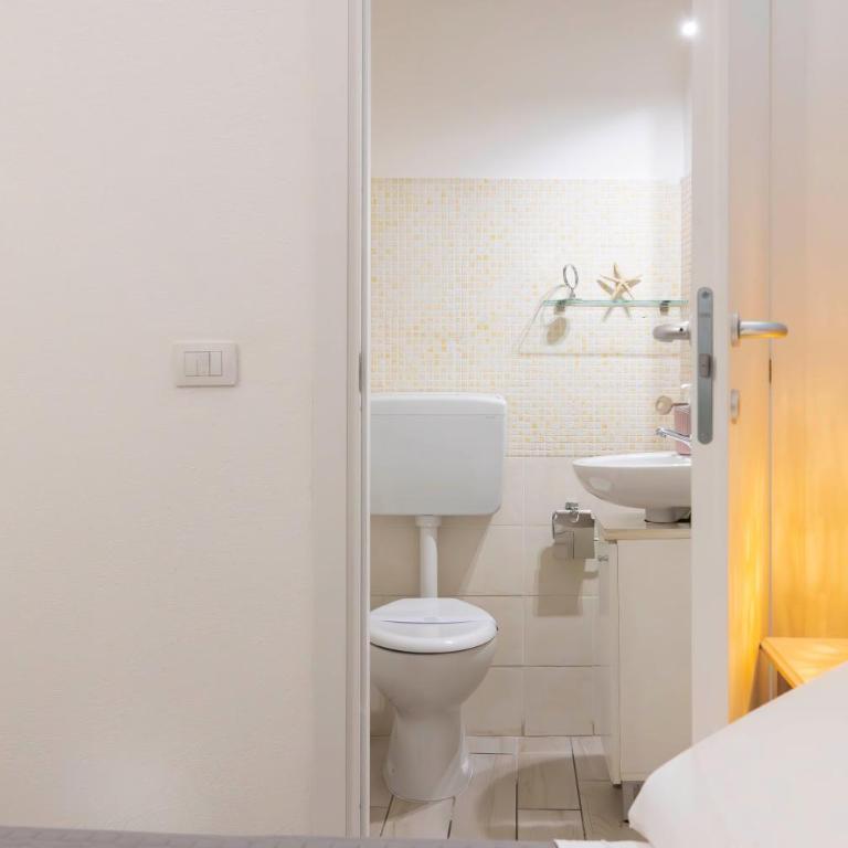 Approdo Rooms - Eja Sardinia - Double Room with Private Bathroom - 8
