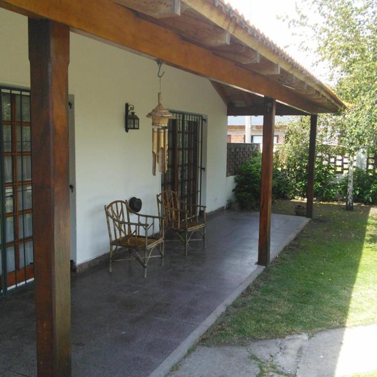 Chalet con pileta - Casa de 3 dormitorios - 8