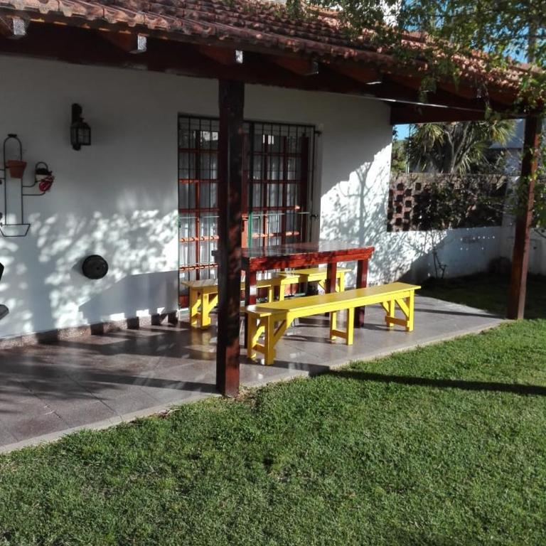 Chalet con pileta - Casa de 3 dormitorios - 13