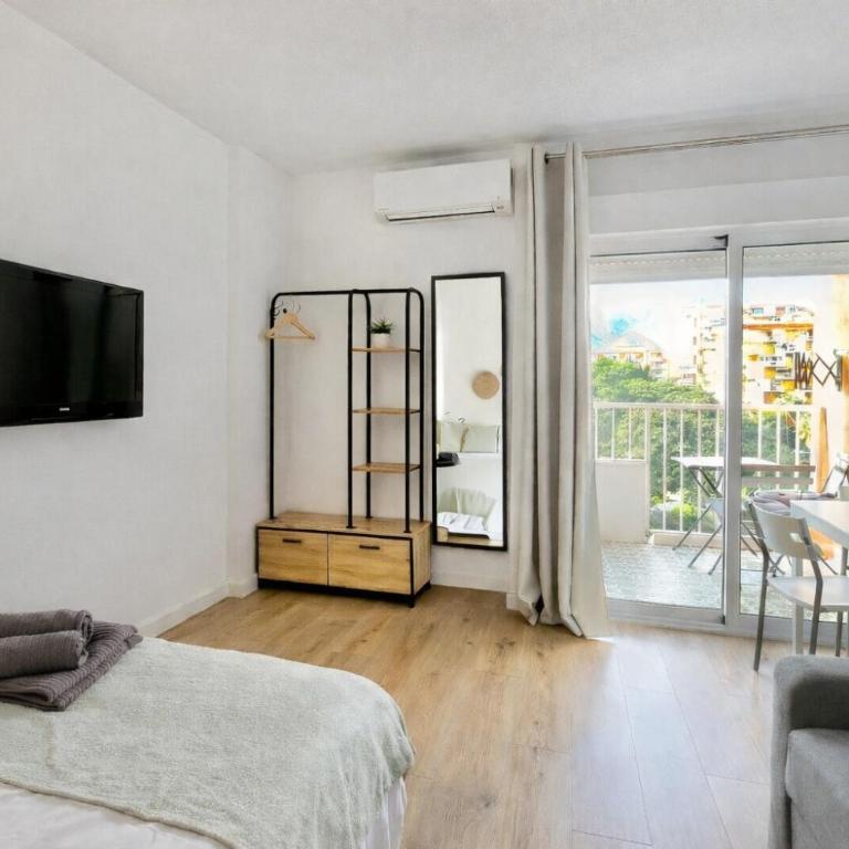 Vistas al Mar al Atardecer x Terraza Privada con Parking x Playa Cerca - Apartamento Estudio con vistas al mar - 12