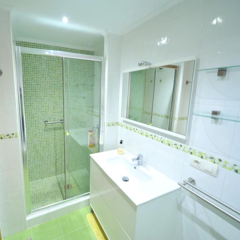 PINARLANDIA superior - Three-Bedroom Apartment - 10