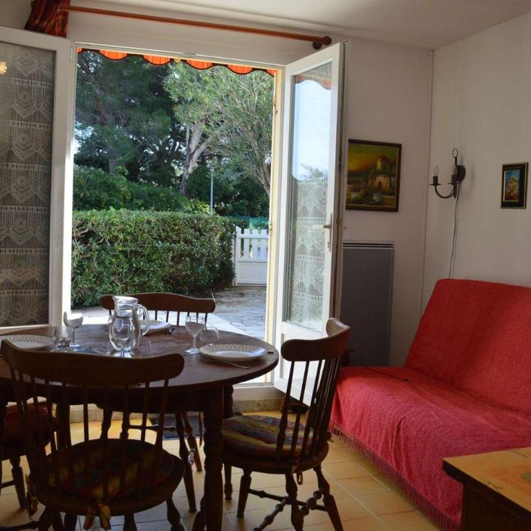 CA270-410 APPARTEMENT 2 PIECES Personnes AU REZ DE JARDIN A CAVALAIRE - Appartement 1 Chambre - 3