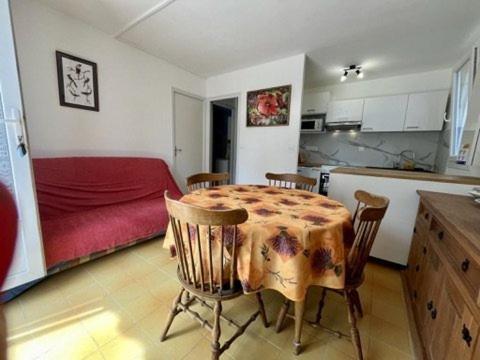 CA270-410 APPARTEMENT 2 PIECES Personnes AU REZ DE JARDIN A CAVALAIRE - Appartement 1 Chambre - 4
