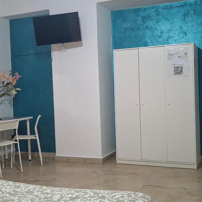 B&B SICILIA - Camera Familiare con Bagno Privato - 3