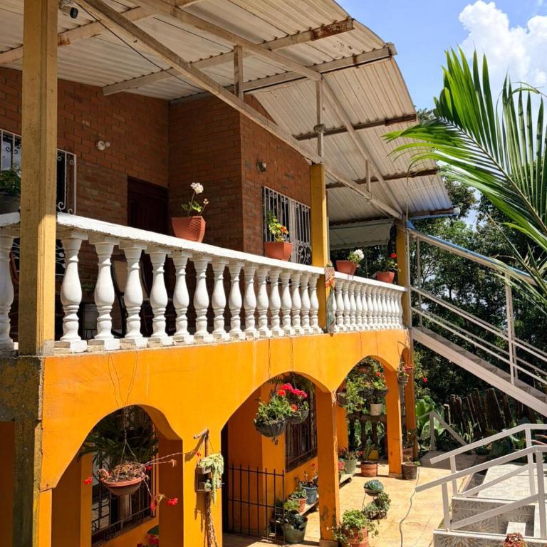 Hostal Casa LUCY - Double Room with Private Bathroom - 2