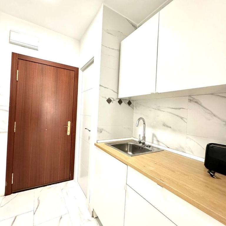 Loft 1 Dorm Torremolinos WiFi Centro Urbano Plaza - Loft - 21
