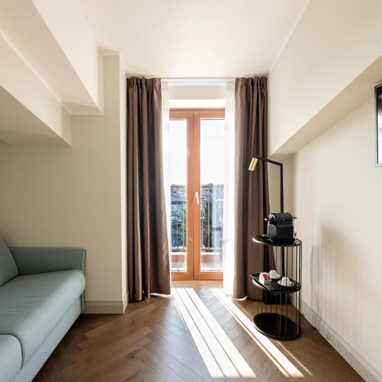 Hotel Carlton - Junior Suite - 11