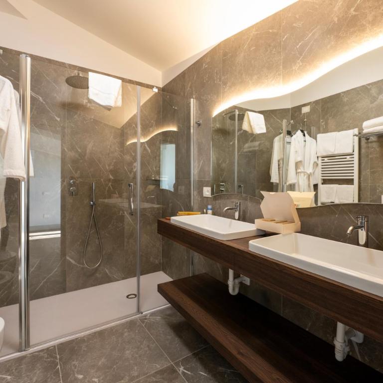 Hotel Carlton - Junior Suite - 14