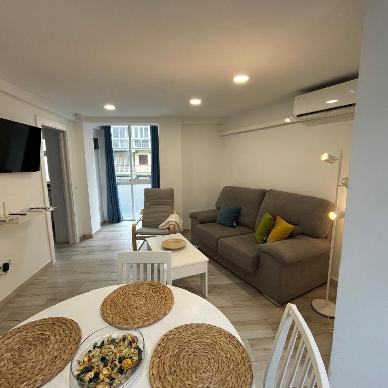 Holidays & Home Adoorable Malaga Center - Apartamento de 3 dormitorios - 2