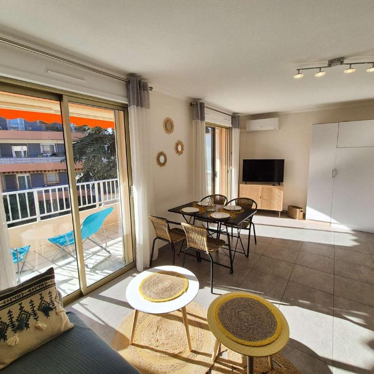 Sanary, 3 couchages, climatisation, tout à pied - Studio - 6