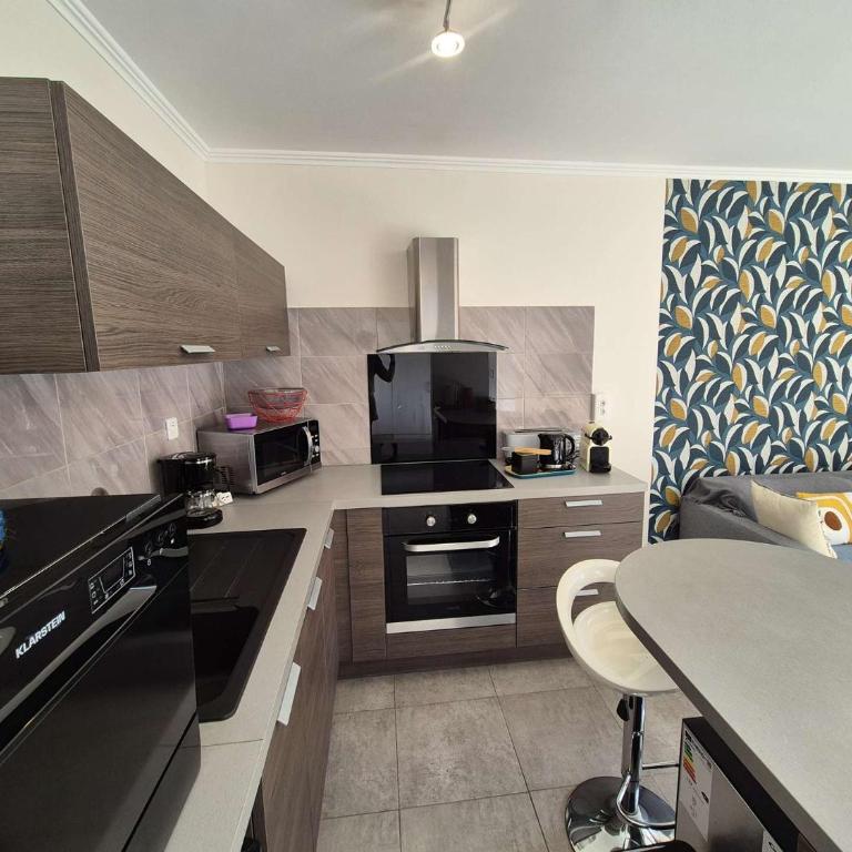 Sanary, 3 couchages, climatisation, tout à pied - Studio - 9