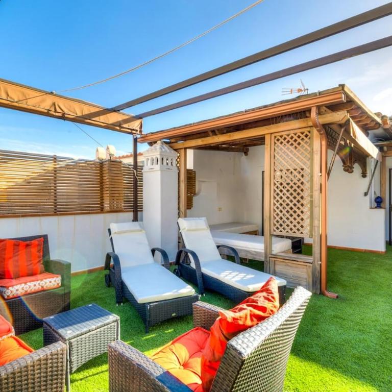 Family Villa with central location - Casa de 4 dormitorios - 28