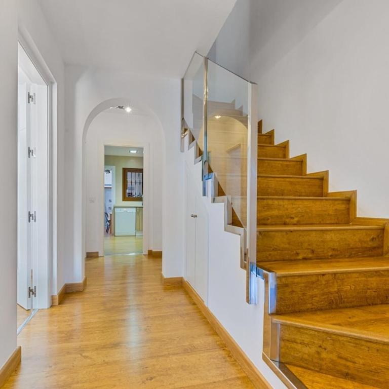 Family Villa with central location - Casa de 4 dormitorios - 31
