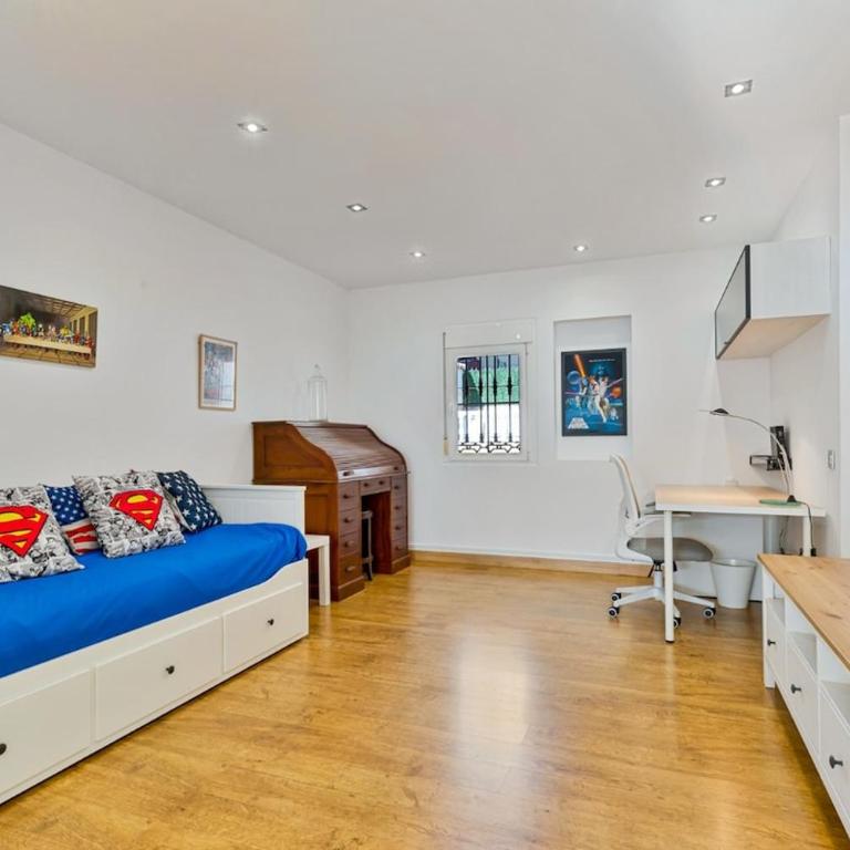 Family Villa with central location - Casa de 4 dormitorios - 32