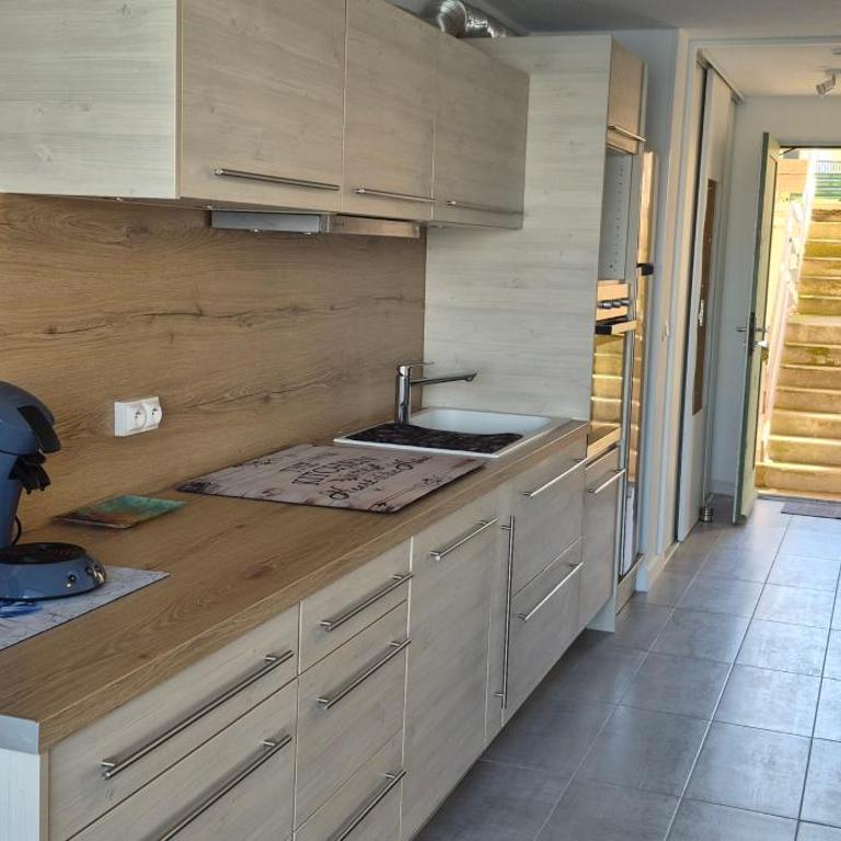 T2, superbe vue mer rénovée, parking, clim, piscine - Appartement 1 Chambre - 6