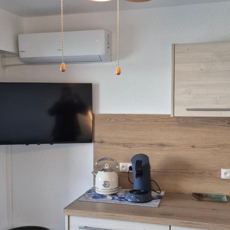 T2, superbe vue mer rénovée, parking, clim, piscine - Appartement 1 Chambre - 17