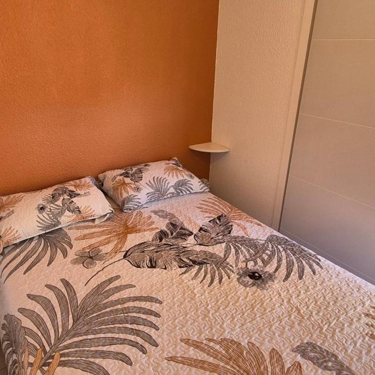 T2, superbe vue mer rénovée, parking, clim, piscine - Appartement 1 Chambre - 26
