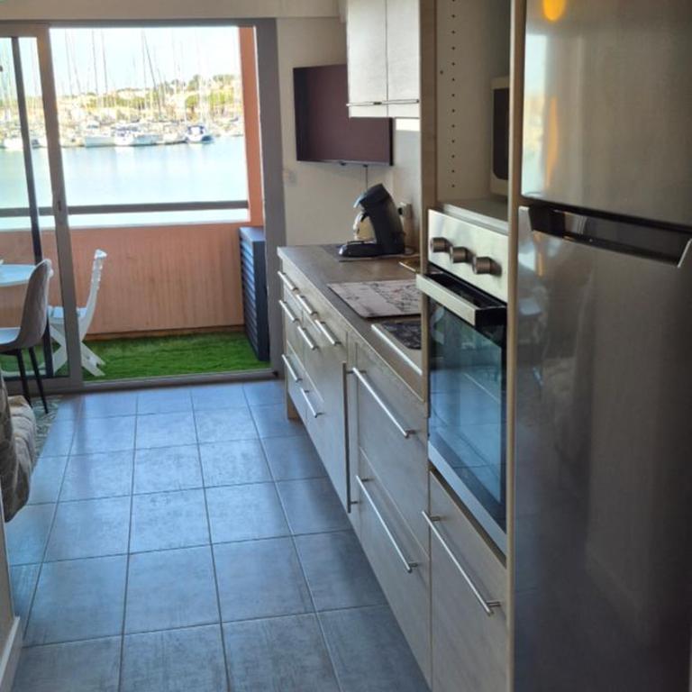 T2, superbe vue mer rénovée, parking, clim, piscine - Appartement 1 Chambre - 5
